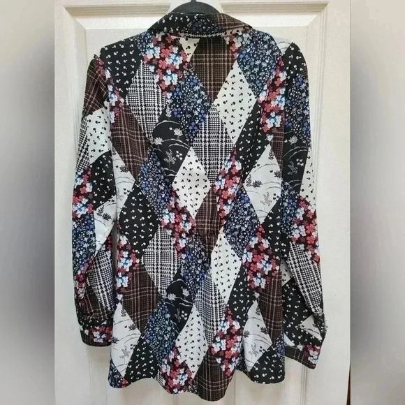 Tommy Hilfiger Women's Button Down Pathwork Print Tie Shirt Size XL - Picture 2 of 3